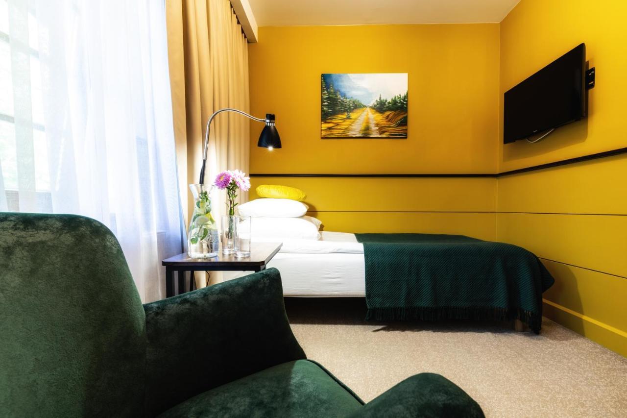 Dworzysko Hotel Szczawno-Zdroj Kültér fotó