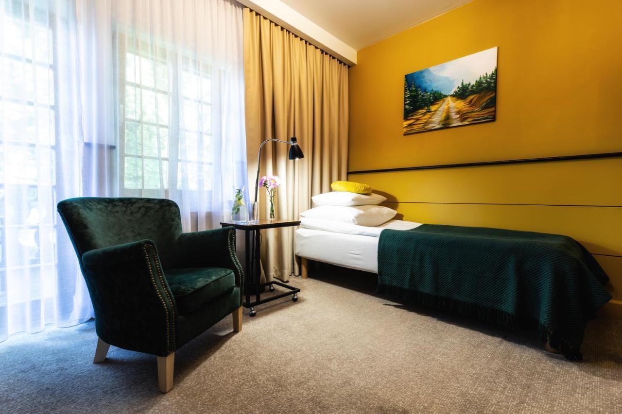 Dworzysko Hotel Szczawno-Zdroj Kültér fotó