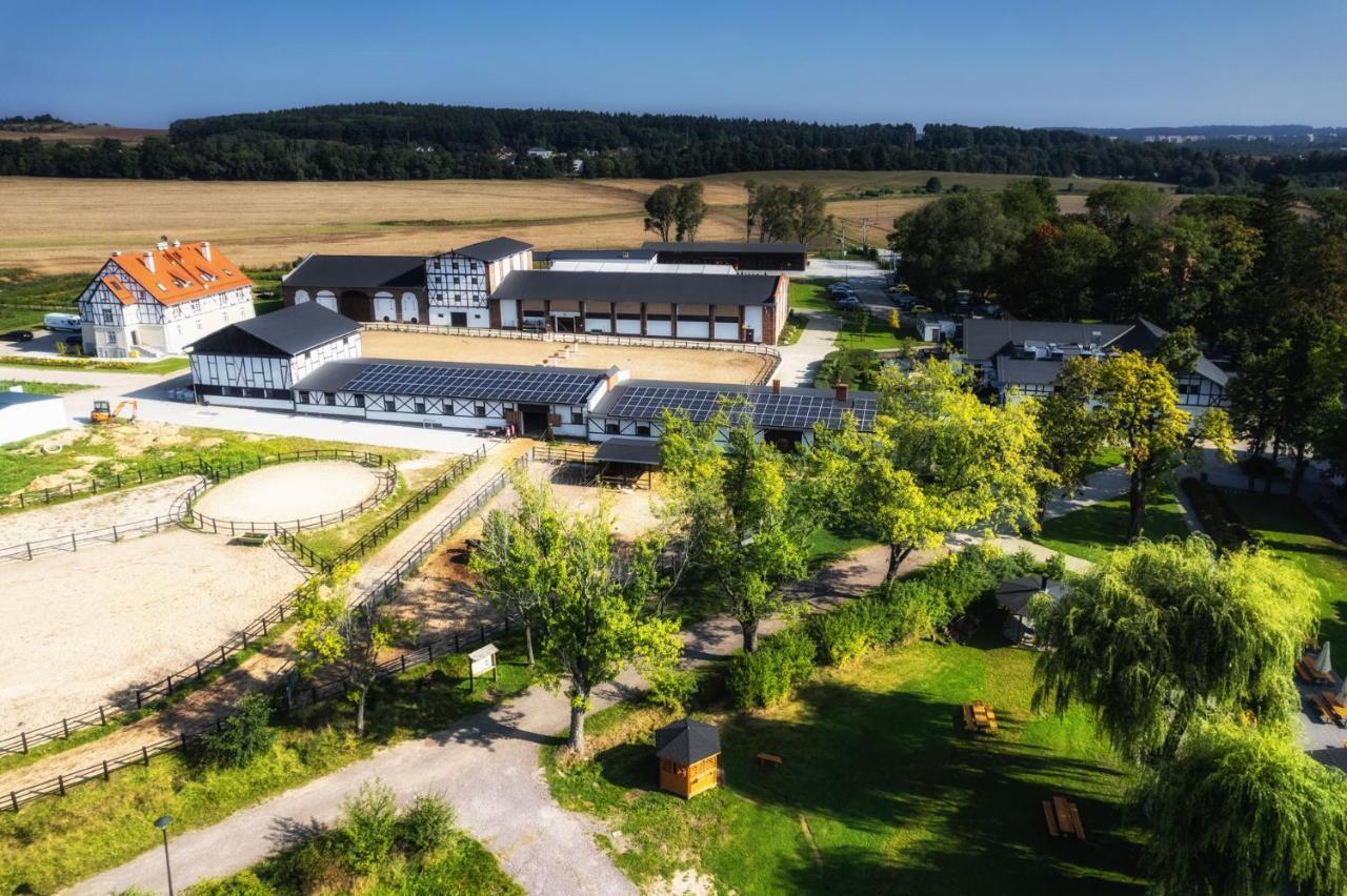 Dworzysko Hotel Szczawno-Zdroj Kültér fotó